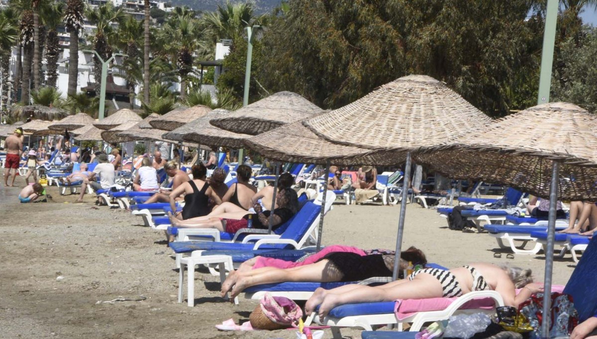 Bodrum'da sahillerde bayram yoğunluğu