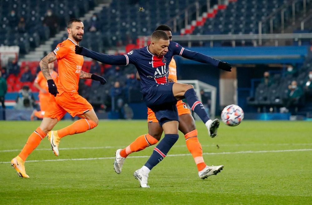 PSG'ye 5-1 yenilen Başakşehir Avrupa'ya veda etti - 8