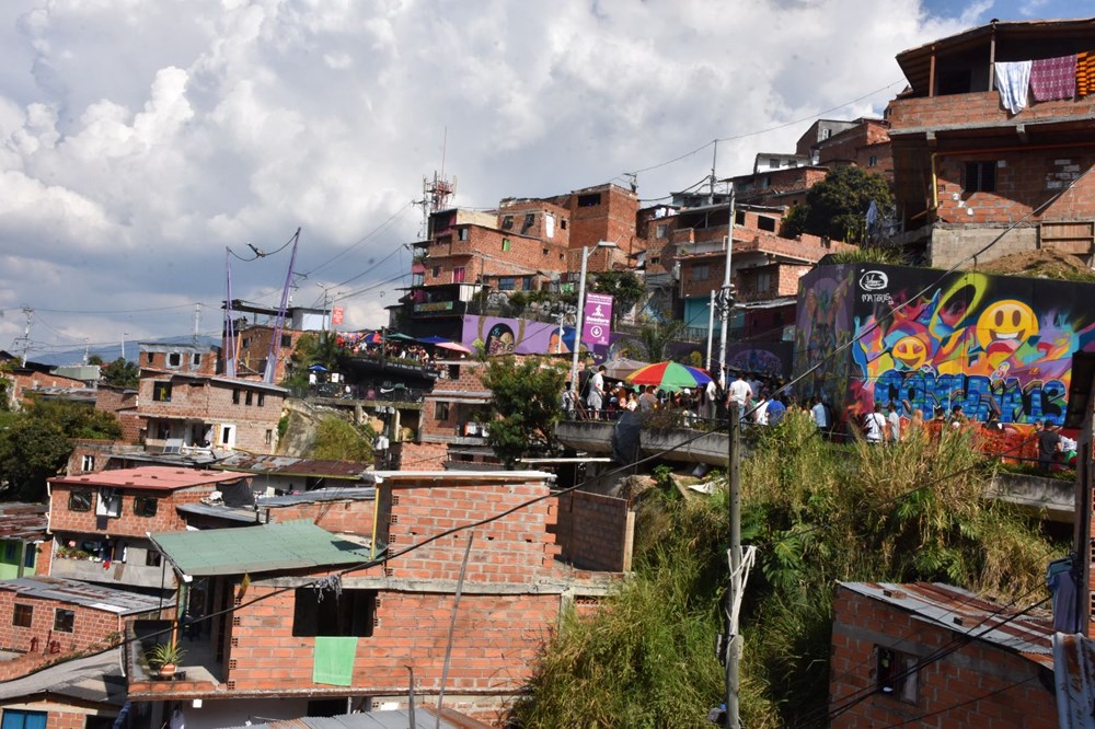 Kolombiya'nın tehlikeli bölgesi Comuna 13 çetelerden arındıktan sonra cazibe merkezi oldu - 10