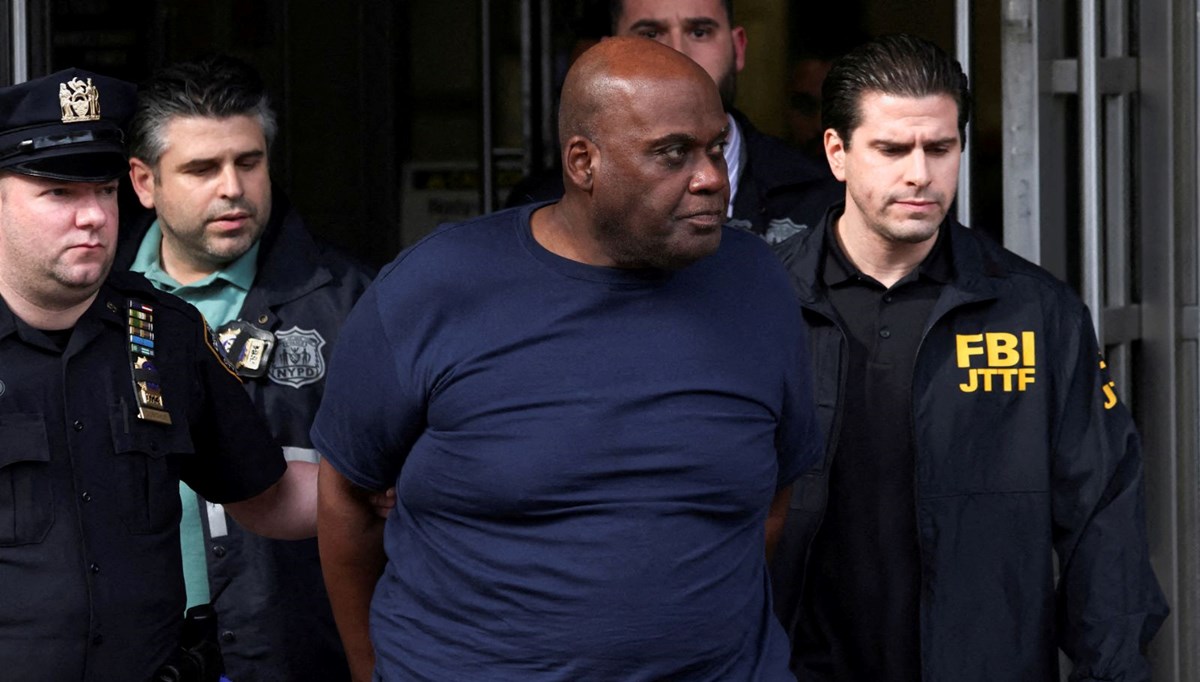 New York metrosunda silahlı saldırı düzenleyen Frank James tutuklu yargılanacak New York metrosunda silahlı saldırı düzenleyen Frank James tutuklu yargılanacak
