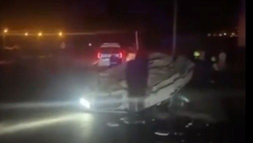 Antalya'da feci kaza: Mermerlere çarparak durdu