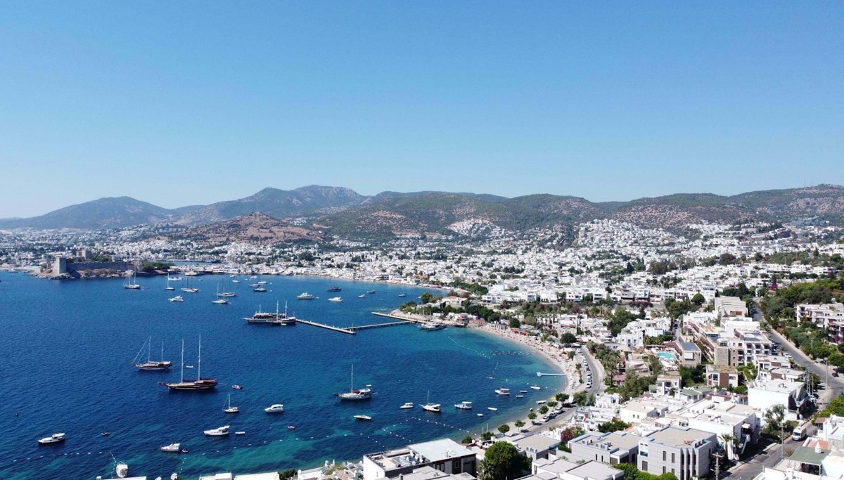 Bodrum’da sarı yaz hareketliliği başladı: Otel fiyatları 850 liradan başlıyor
