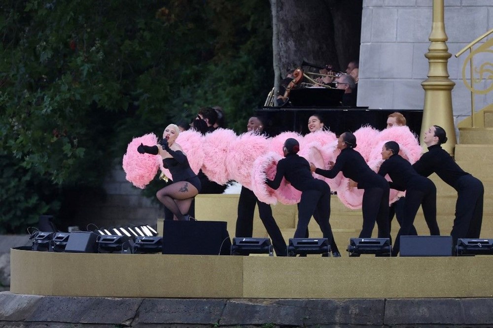 Lady Gaga'dan Paris Olimpiyatları'nda müzikal gösterisi - 3