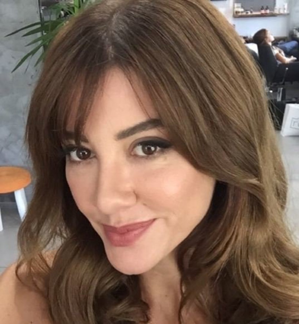Birce Akalay saçlarını kısacık kestirdi! (Ünlülerin değişimi) - 169