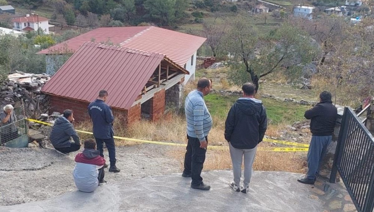 Dün akşamdan bu yana haber alınamıyordu: Yol kenarında ölü bulundu Dün akşamdan bu yana haber alınamıyordu: Yol kenarında ölü bulundu