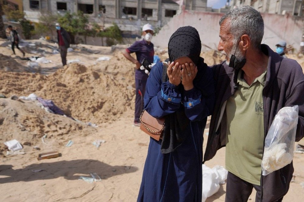 Gazze'deki toplu mezardan çıkarılan cansız beden sayısı 392'ye yükseldi: 20'si diri diri gömülmüş olabilir - 4
