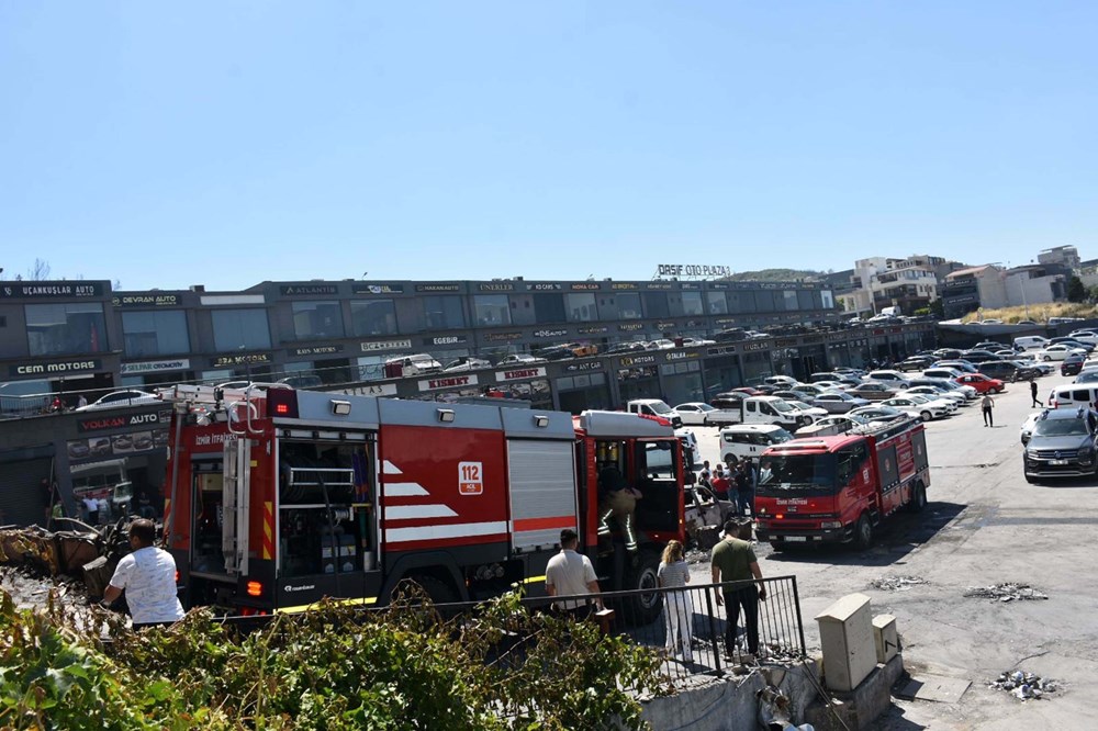 İzmir'e felaketi yaşatan iki hata: Oto galeri sitesi savaş alanına döndü - 5