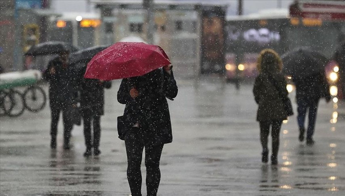 Meteoroloji'den 4 ile sarı kodlu uyarı: Gök gürültülü sağanak yağış geliyor Meteoroloji'den 4 ile sarı kodlu uyarı: Gök gürültülü sağanak yağış geliyor