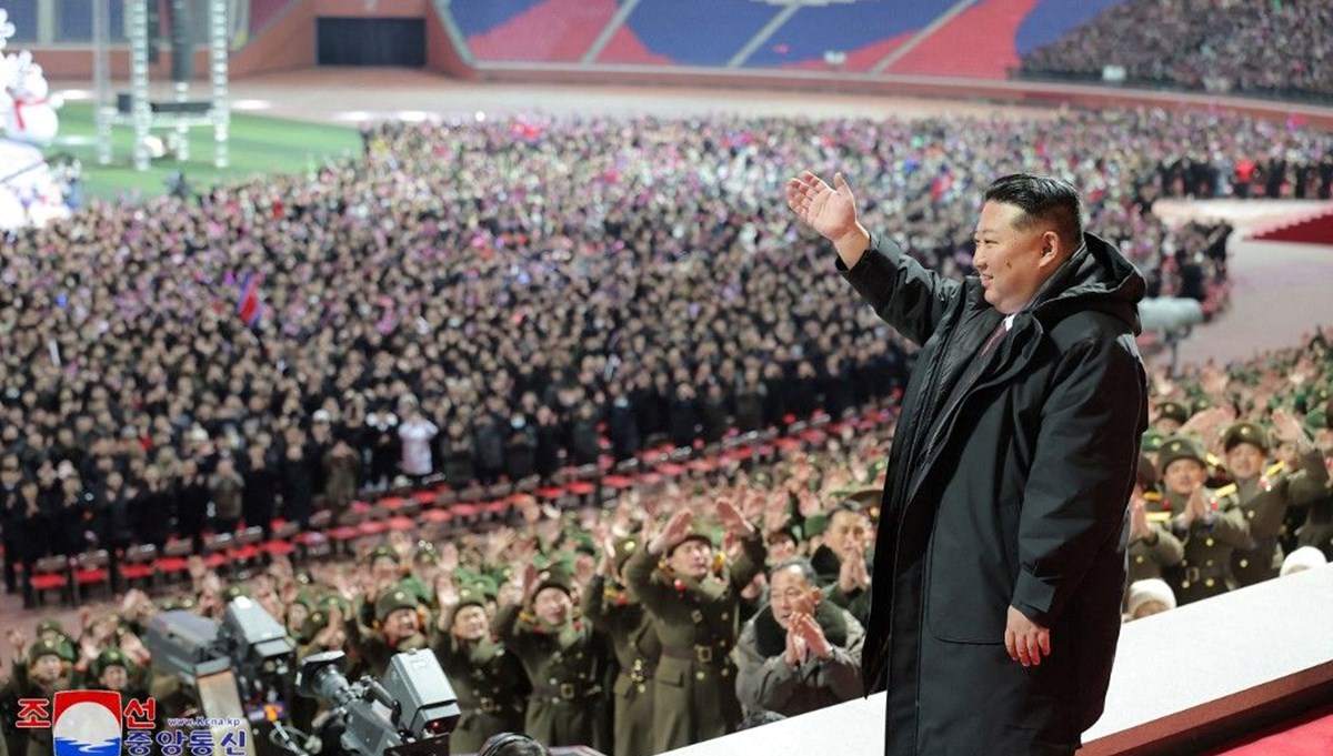 “Kim Jong Un ile birleşeceğiz”: Komplo teorileri yayılıyor! “Kim Jong Un ile birleşeceğiz”: Komplo teorileri yayılıyor!