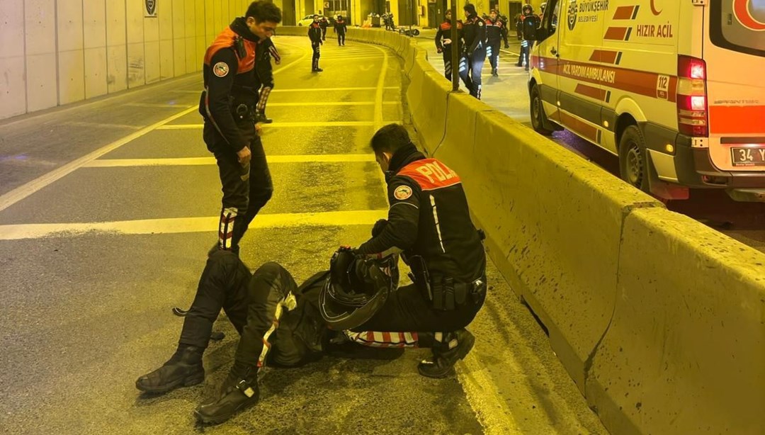 Trafik kazasında yaralanan polis memuru şehit oldu