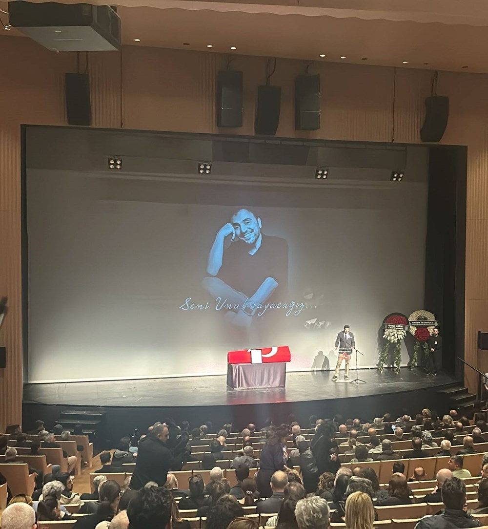 Şinasi Yurtsever son yolculuğuna uğurlandı: Ani bir ölüm oldu - 2