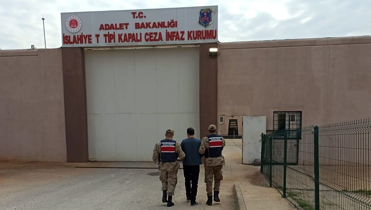 İzinsiz yolculuk yapan yüzlerce yabancı uyruklu yakalandı İzinsiz yolculuk yapan yüzlerce yabancı uyruklu yakalandı