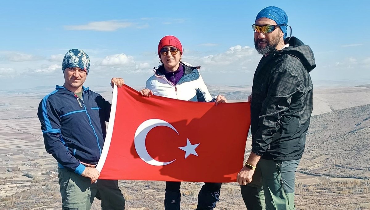 29 Ekim'i bin 823 metre yükseklikte kutladılar