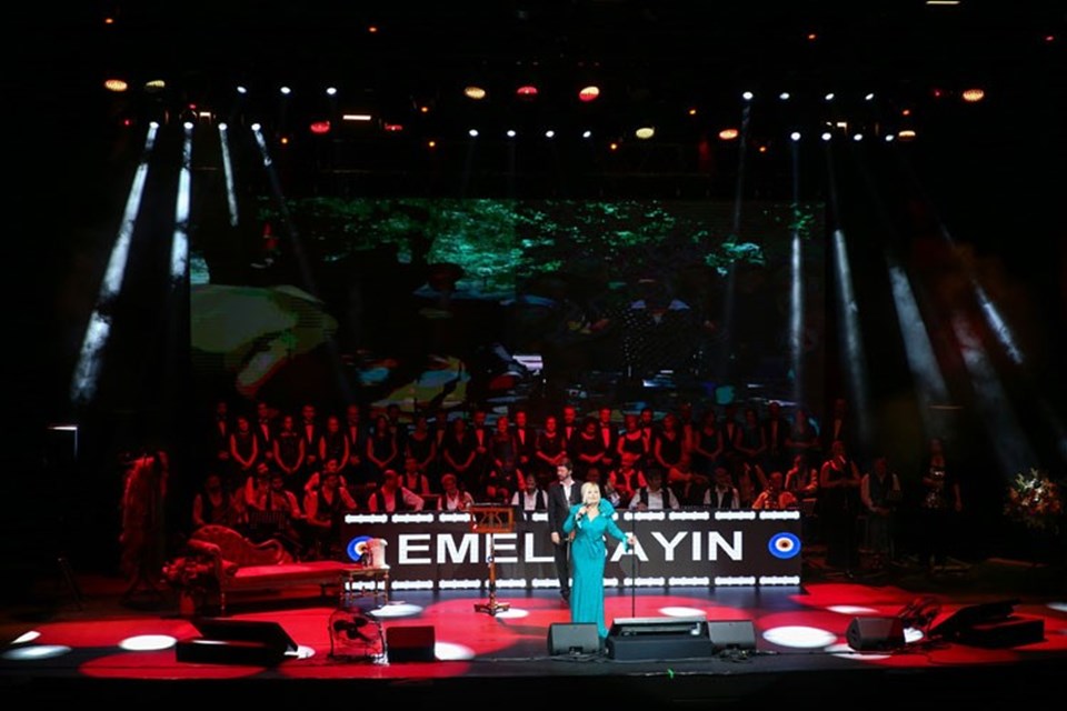 Başrolde Emel Sayın konserleri başladı - 1