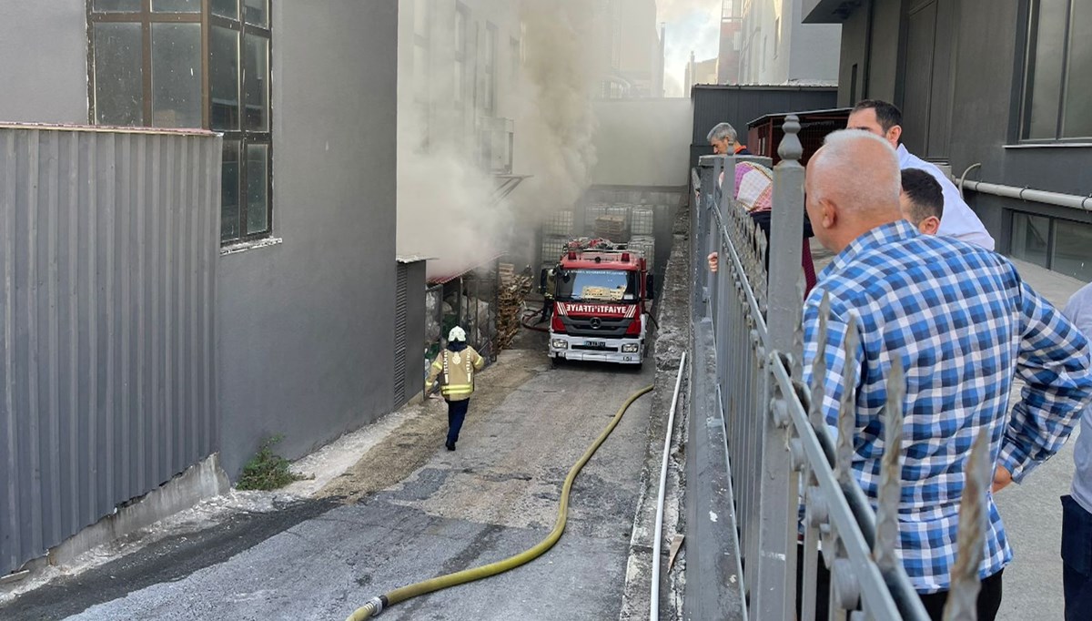 Beylikdüzü’nde fabrika yangını