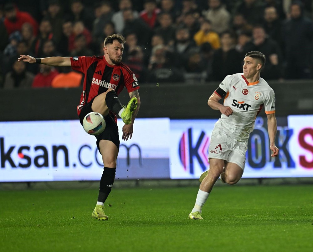 Ahmed Kutucu'nun siftah yaptığı Galatasaray'da Gaziantep deplasmanında 3 puan - 12