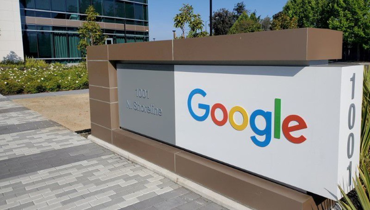 Google, evden çalışanların maaşlarında kesintiye gidecek