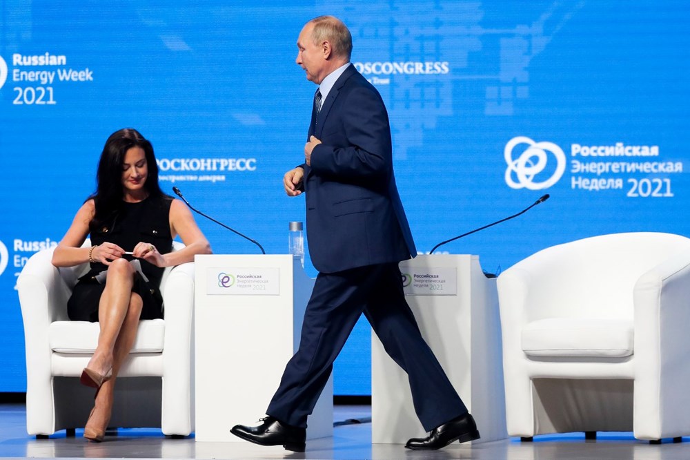 Hadley Gamble, Putin'in dikkatini dağıtmak için bir silah - 4