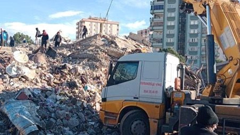 Depremde 150 kişinin öldüğü sitenin zemin etüdü göz kararıyla yapılmış - 6