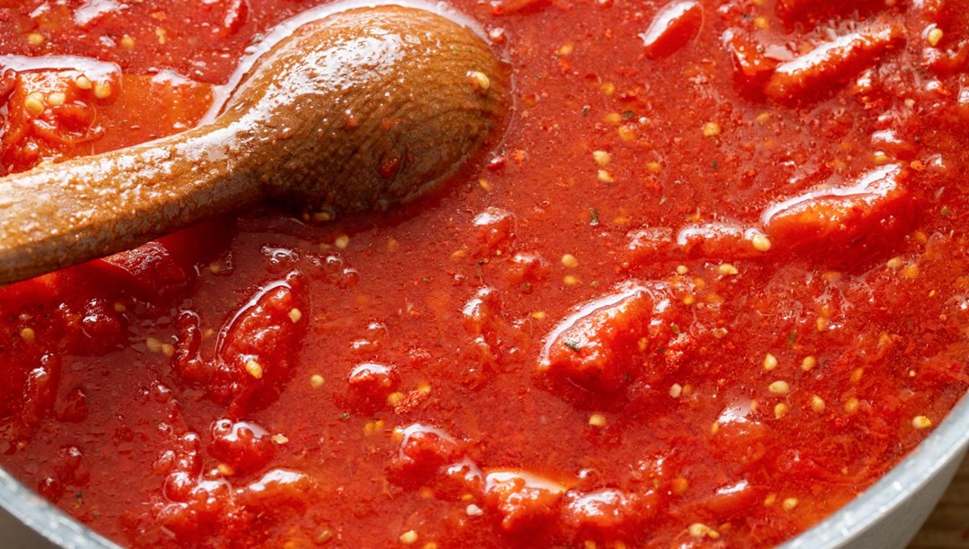 Her yemeğin yanında bol bol yiyoruz ama içindeki kimyasallar ömrü kısaltıyor