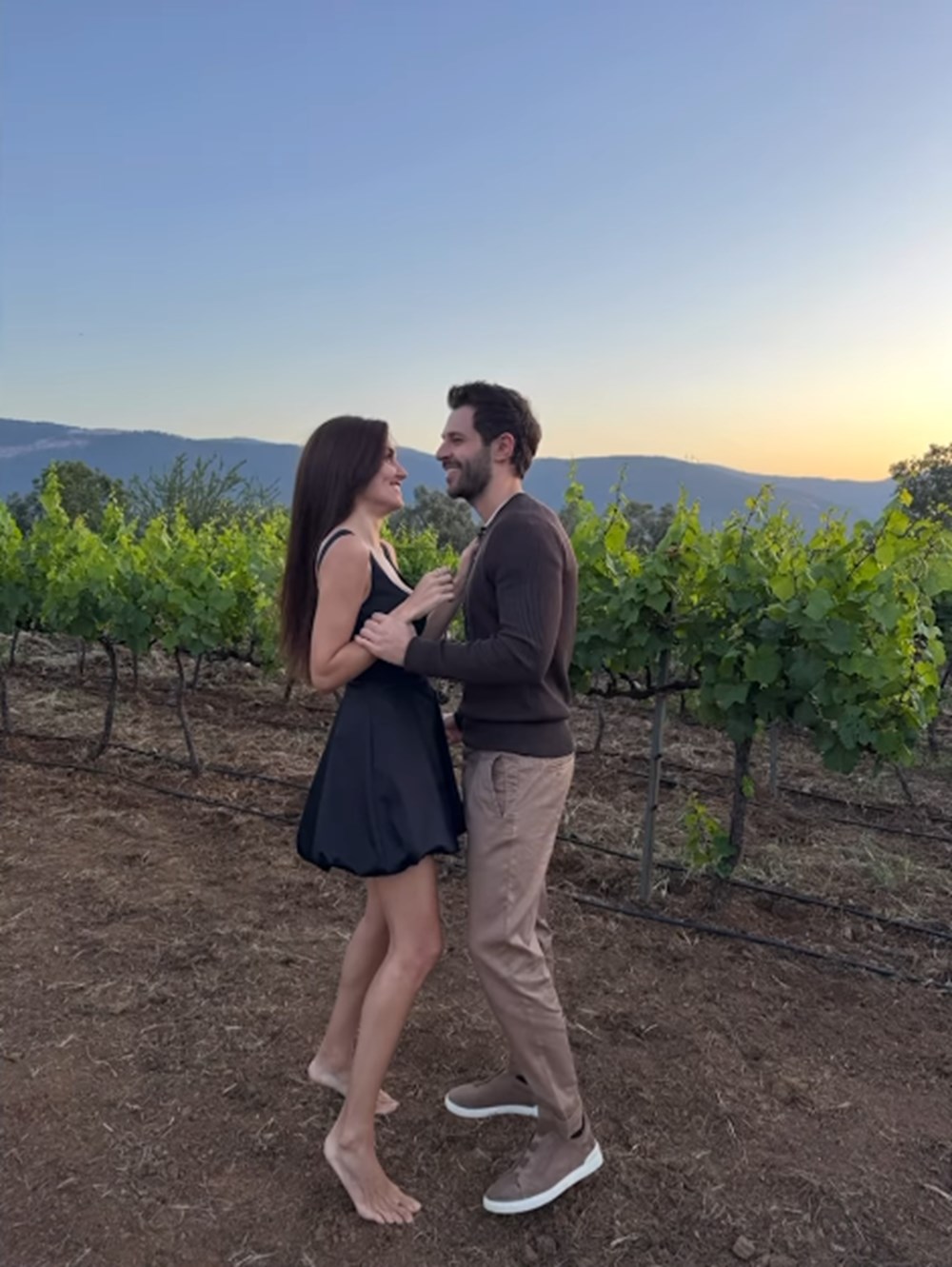 Hande Erçel ile Hakan Sabancı, ikinci yıl dönümlerini kutladı - 2