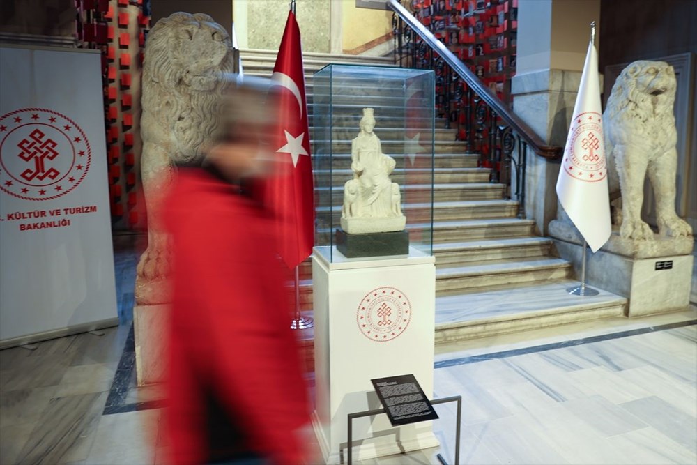 Türkiye'ye dönen Kybele heykeli ziyaretçilerini ağırlamaya başladı - 5