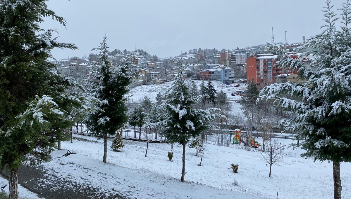 Samsun'un yüksek ilçeleri beyaza büründü Samsun'un yüksek ilçeleri beyaza büründü