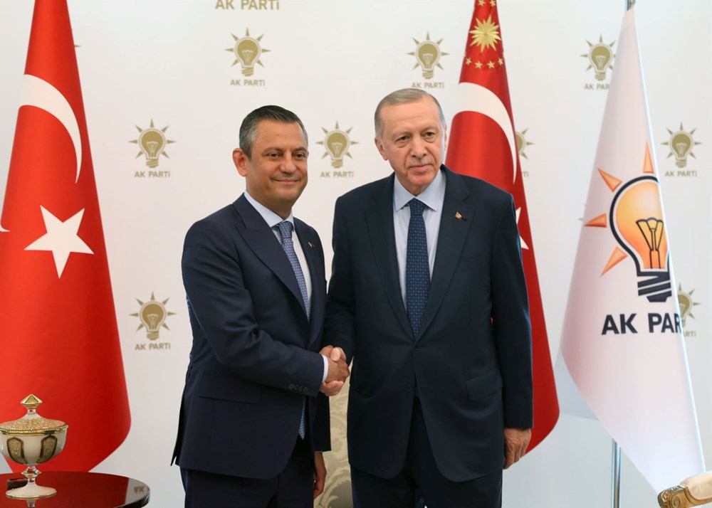 Cumhurbaşkanı Erdoğan ile CHP lideri Özgür Özel görüşmesi sona erdi - 9