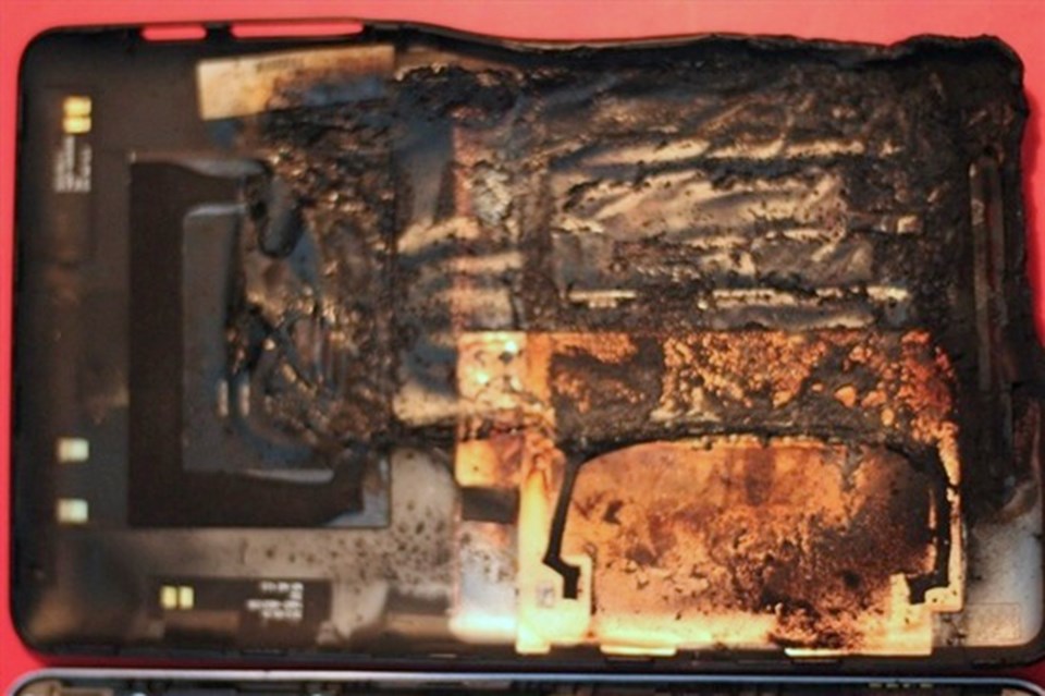 Nexus 7 kömüre döndü - 2