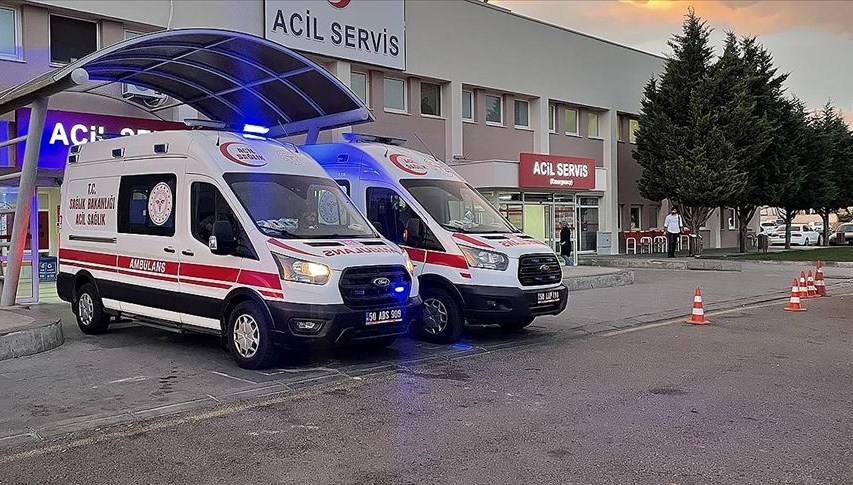 Alkollü sürücü motosikletliye çarptı: 2 yaralı