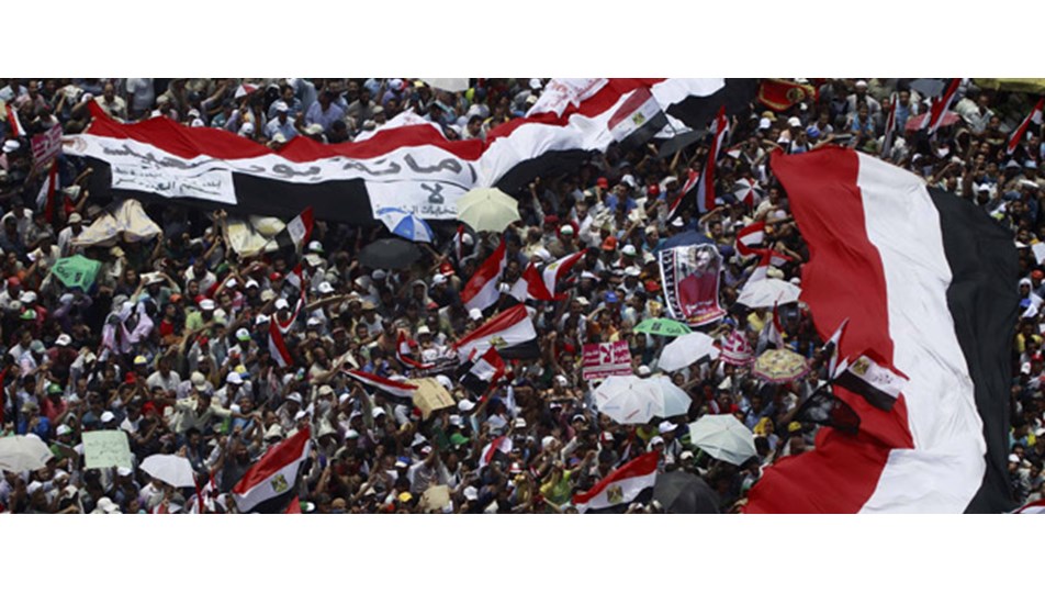 Tahrir'de askeri yönetime ihtar