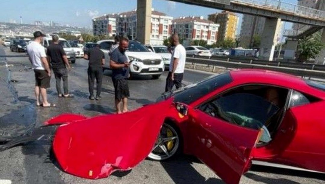 Ferrari kazası ile tanınmıştı... Evini satılığa çıkardı