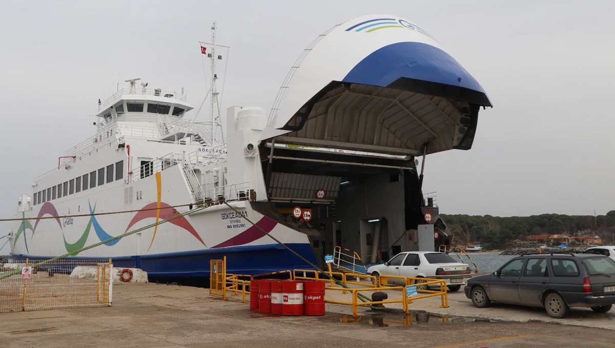 Çanakkale'den adalara yarınki feribot seferleri iptal
