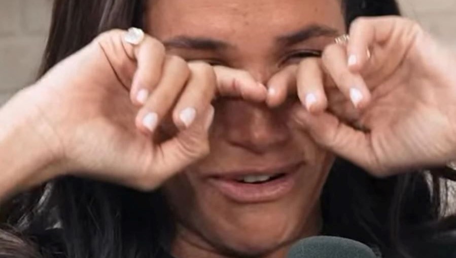 Meghan Markle gözyaşlarına boğuldu