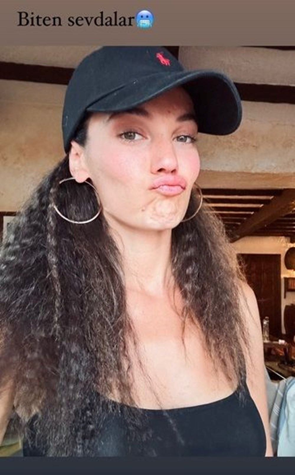 Demet Özdemir'den Şaşırtan Stil Değişikliği: Tek Gecelik İmaj Macerası! 116 zqhOOcQkD0O5TvfqT79pnQ