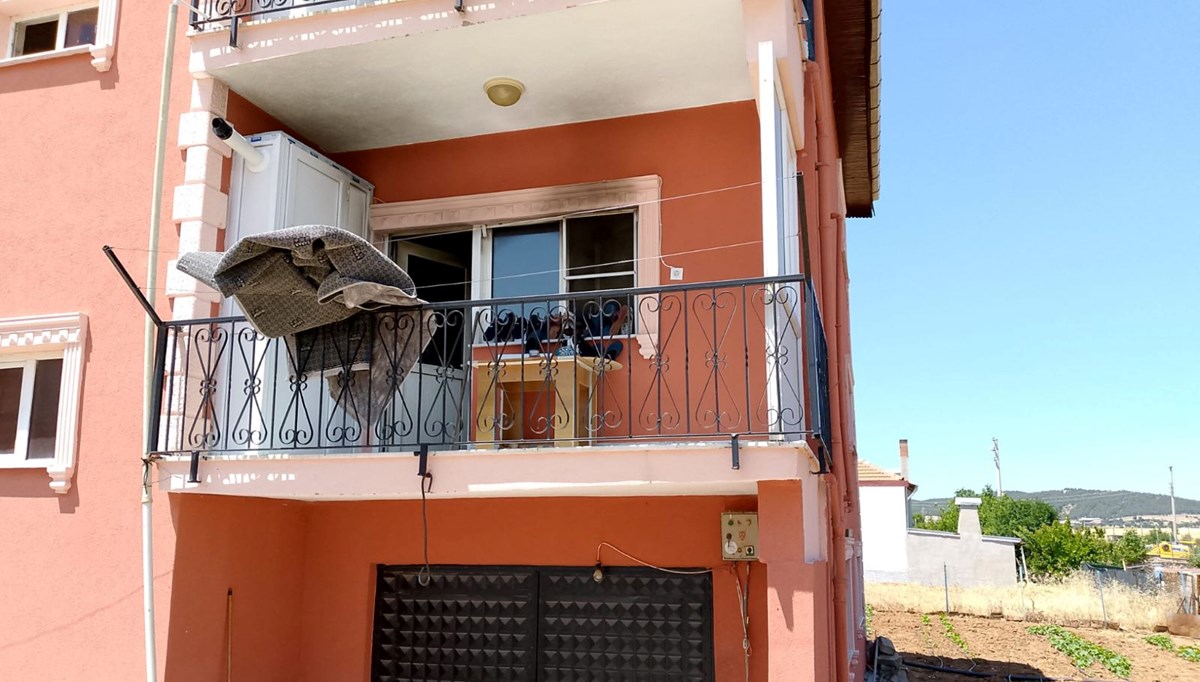 Uşak'ta evde yangın