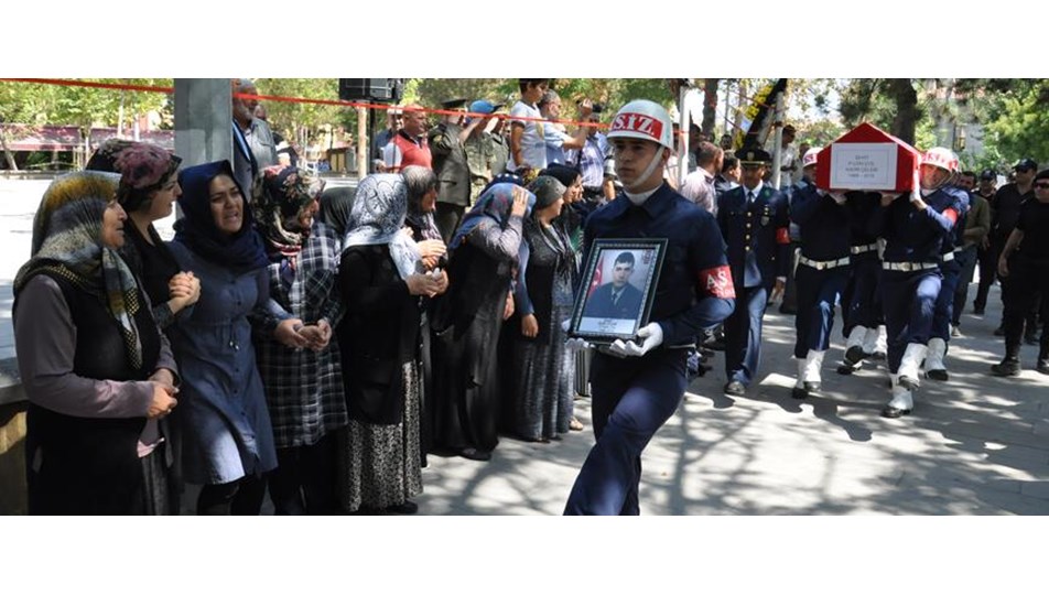 Şehit Uzman Çavuş Kadir Çelebi toprağa verildi