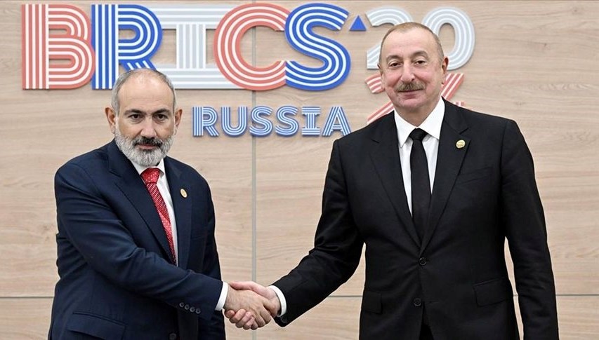 Paşinyan'ın uçağı Azerbaycan'dan geçti