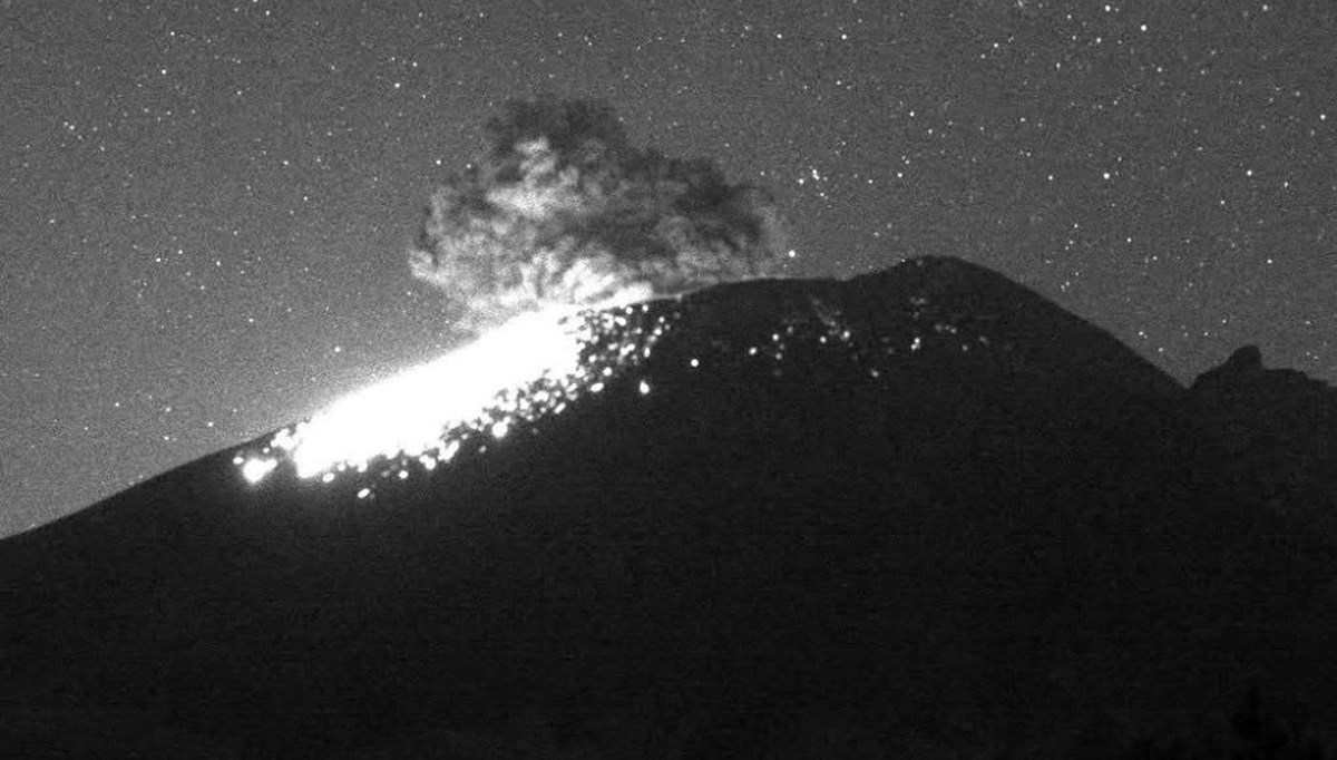 Meksika’daki Popocatepetl Yanardağı’nda patlama