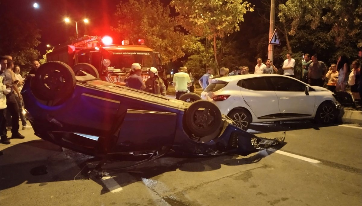 Tuzla'da kontrolden çıkan araç takla attı: 1'i ağır 3 yaralı Tuzla'da kontrolden çıkan araç takla attı: 1'i ağır 3 yaralı