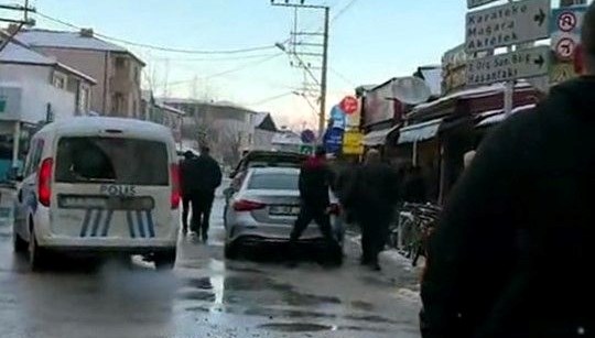 Sakarya’da büfedeki alkol kavgasında kan aktı: 4 yaralı