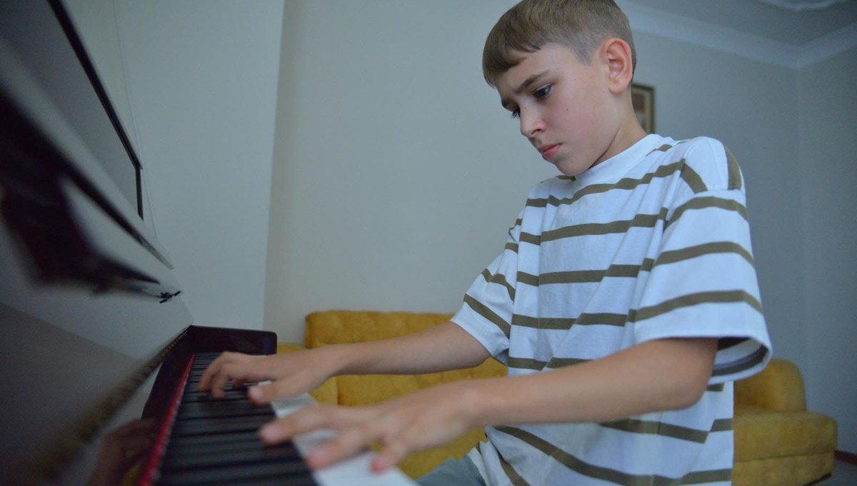 Oyuncak org ile müzikle tanıştı, 11 yaşında uluslararası ödüllerin sahibi oldu