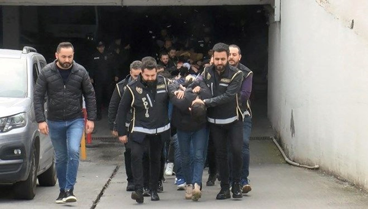 Barış Boyun çetesinin üyesi yurt dışına kaçarken yakalandı Barış Boyun çetesinin üyesi yurt dışına kaçarken yakalandı