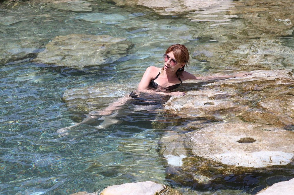 'Beyaz cennet' Pamukkale turistlere kaldı - 12