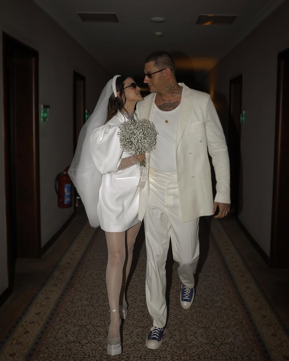 Oyuncu İrem Helvacıoğlu'ndan müjde: Anne oluyor - 1